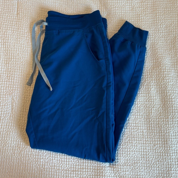 Figs Zamora Jogger Scrub Pants - Picture 1 of 3